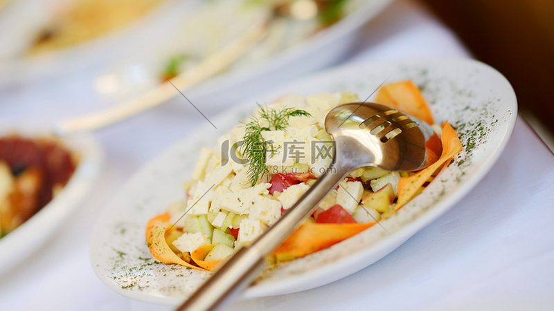 零食批发一件代发哪家便宜
