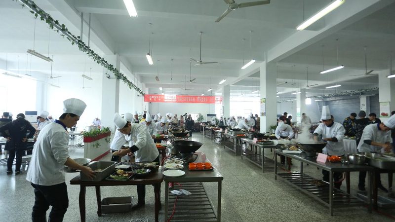 揭秘零食批发一手货源代理：条件与注意事项